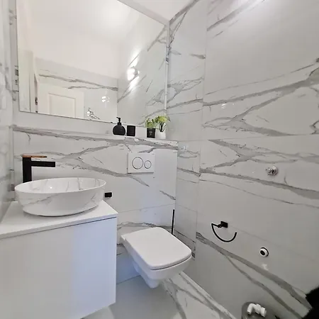 Family Iva Apartment Zrnovnica